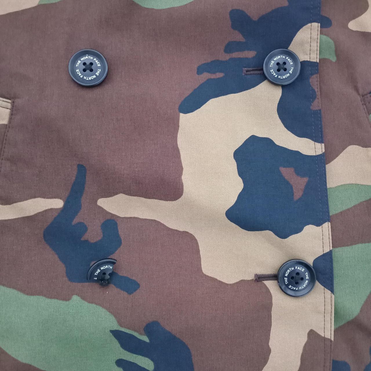 Jacket | Women Size 8 Men XS North Face Camouflage Water Resistant Coat