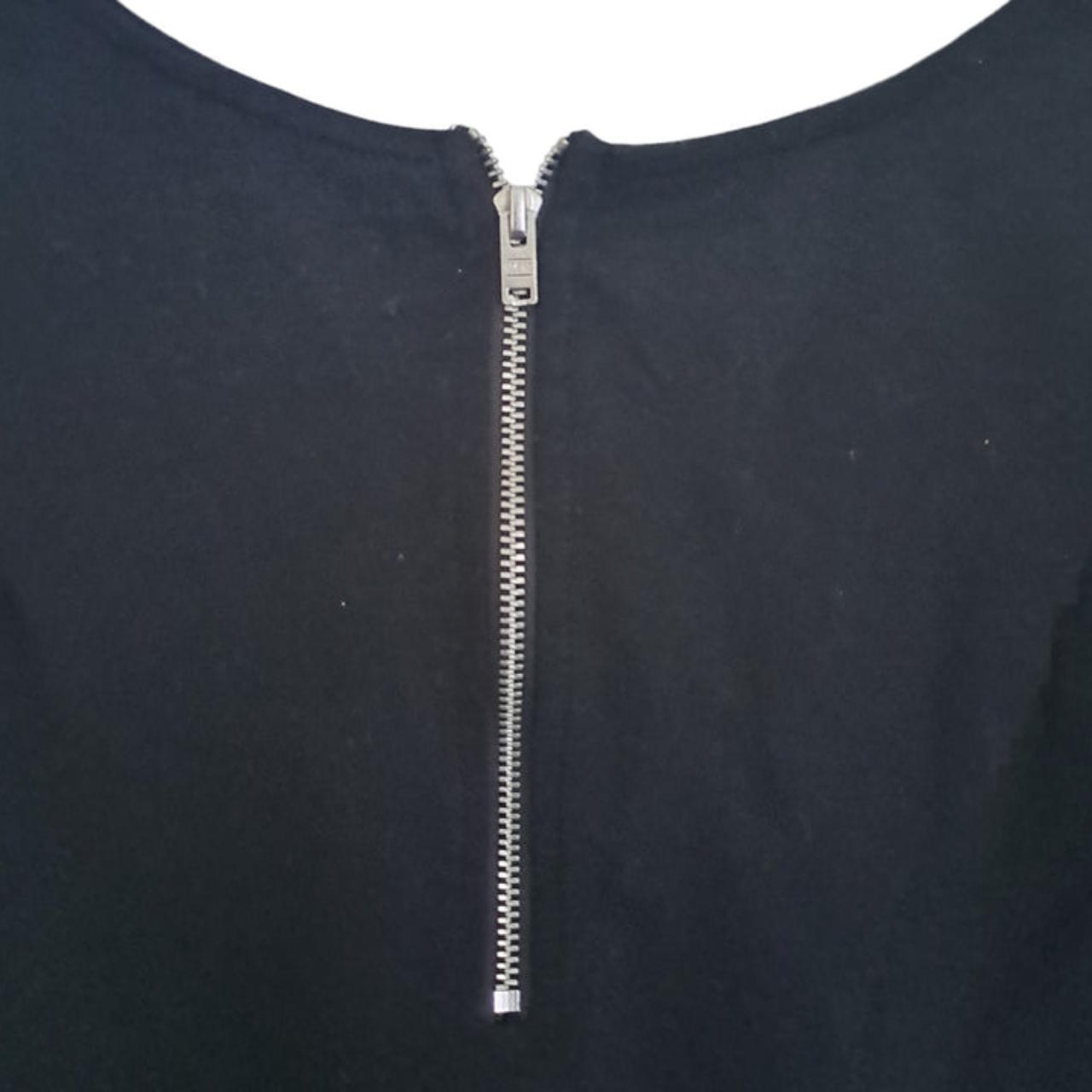 Crop Top | Women Small Size 10 Black Top